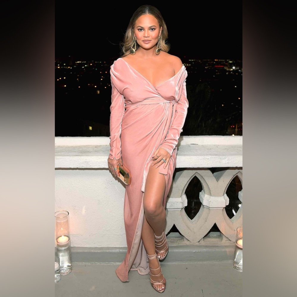 NWT Chrissy Teigen-Inspired Light Pink Velvet Dress